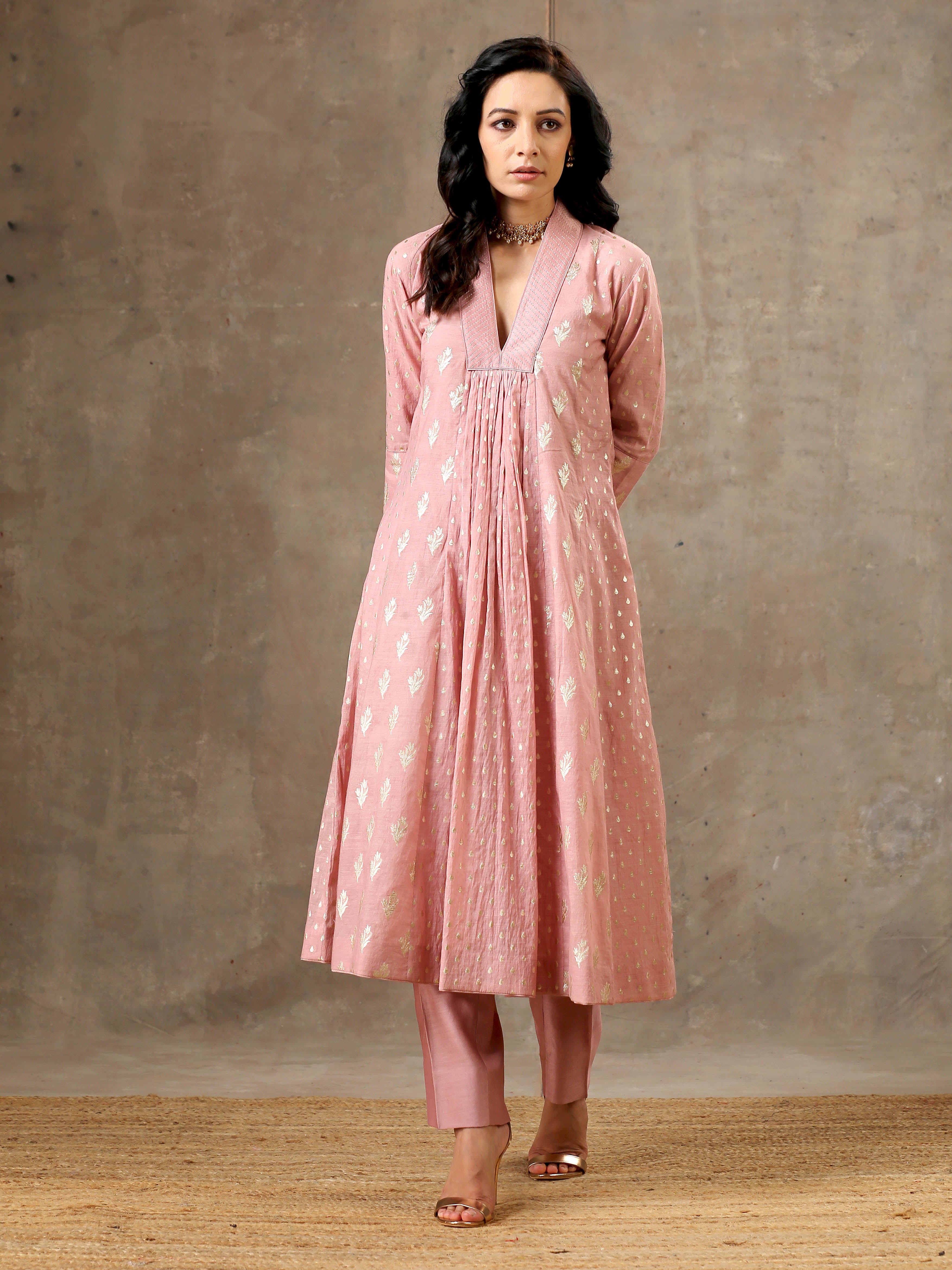 Onion Pink Silk Chanderi Kurta Set In 5 Kalis