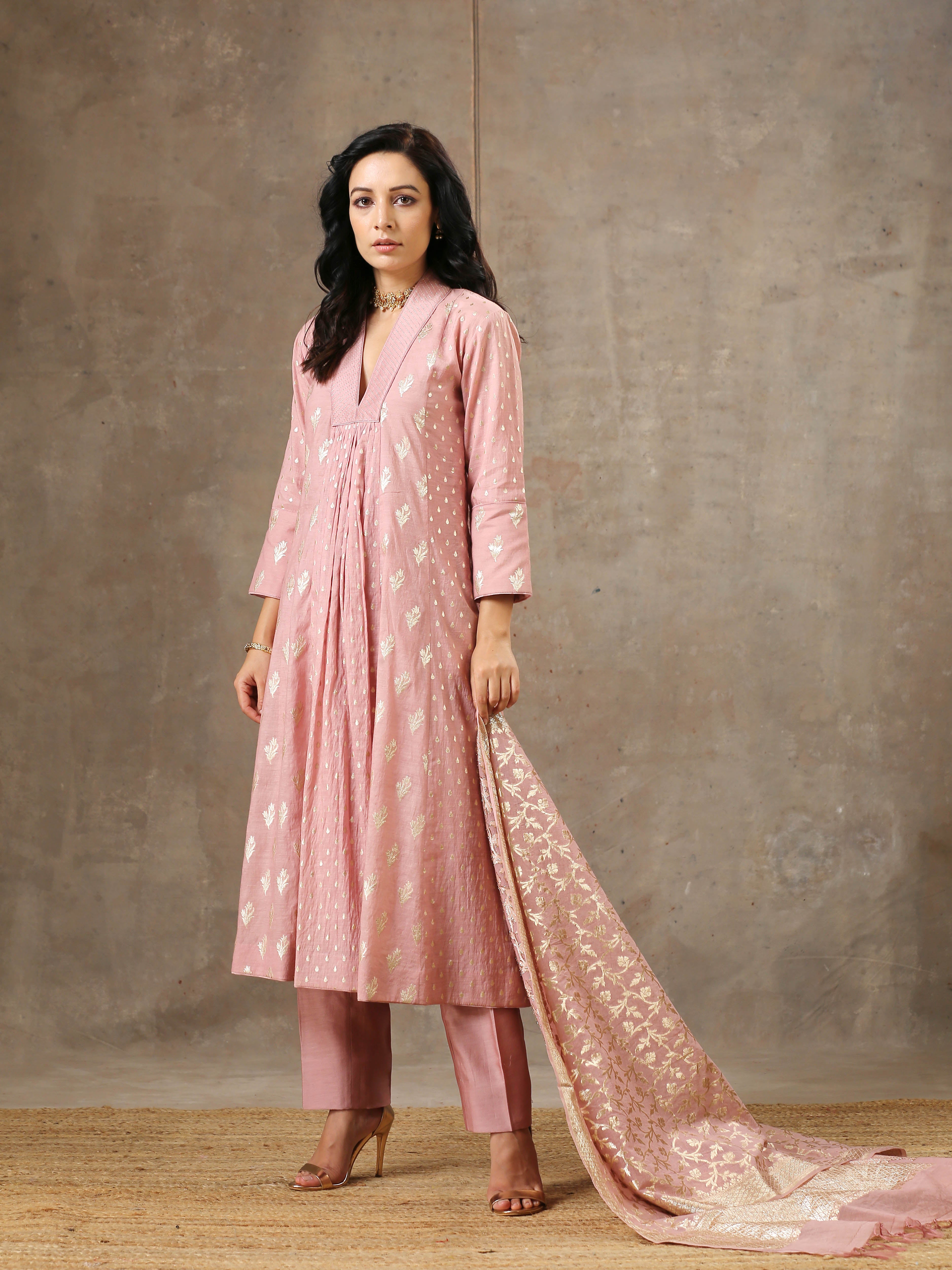 Onion Pink Silk Chanderi Kurta Set In 5 Kalis