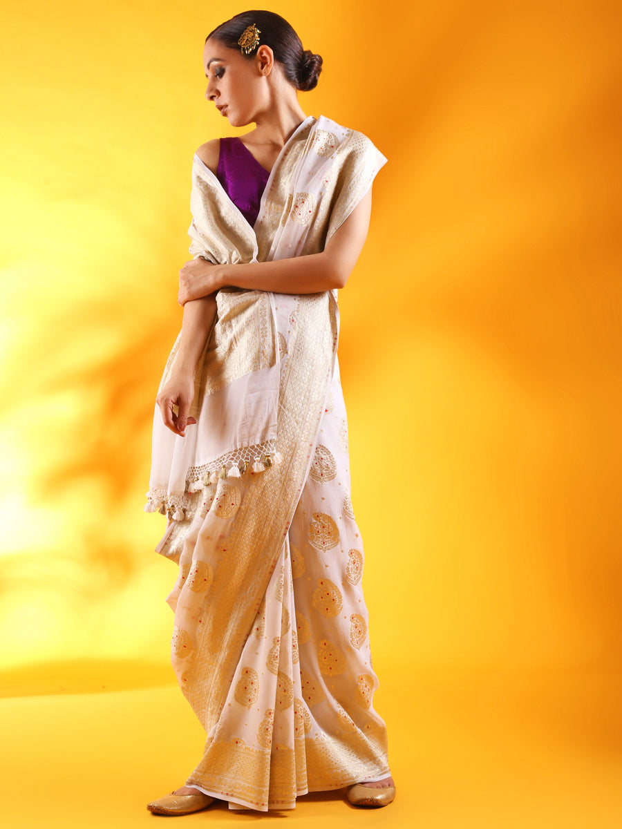 White Khaddi Georgette Saree with Kadhua Buttis